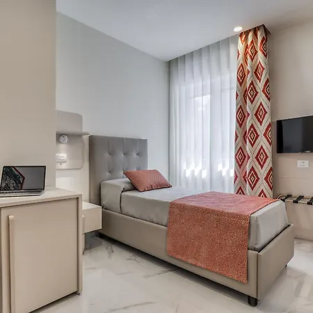 Vomero High 3* Naples