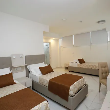 Vomero High Otel 3*