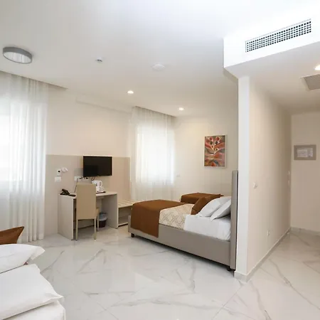 Ξενοδοχείο Vomero High 3*