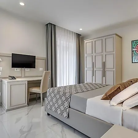 Vomero High Hotell 3*