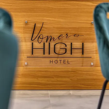 Vomero High 3* Nápoly